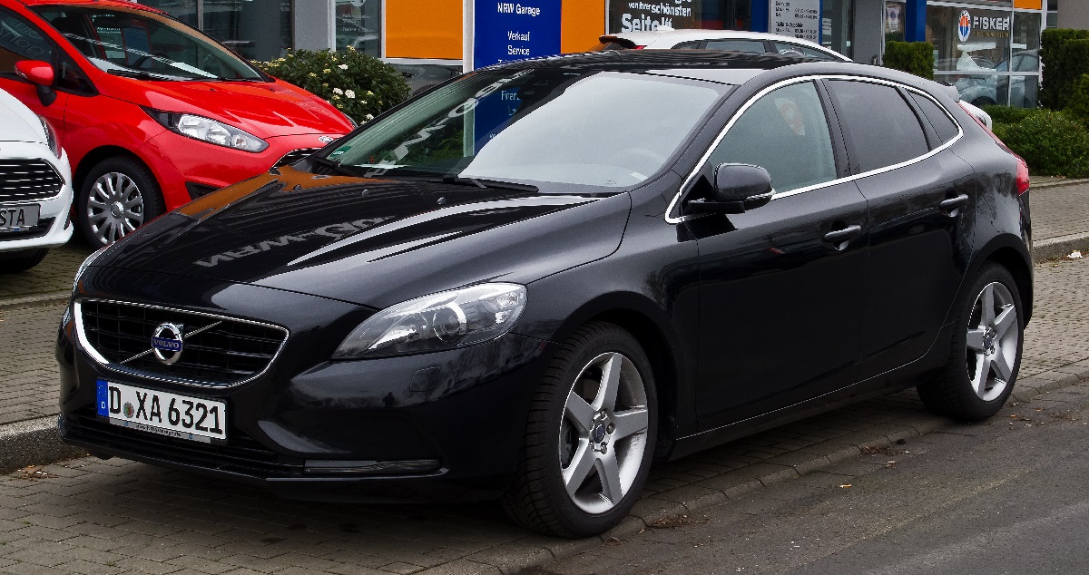 volvo v40