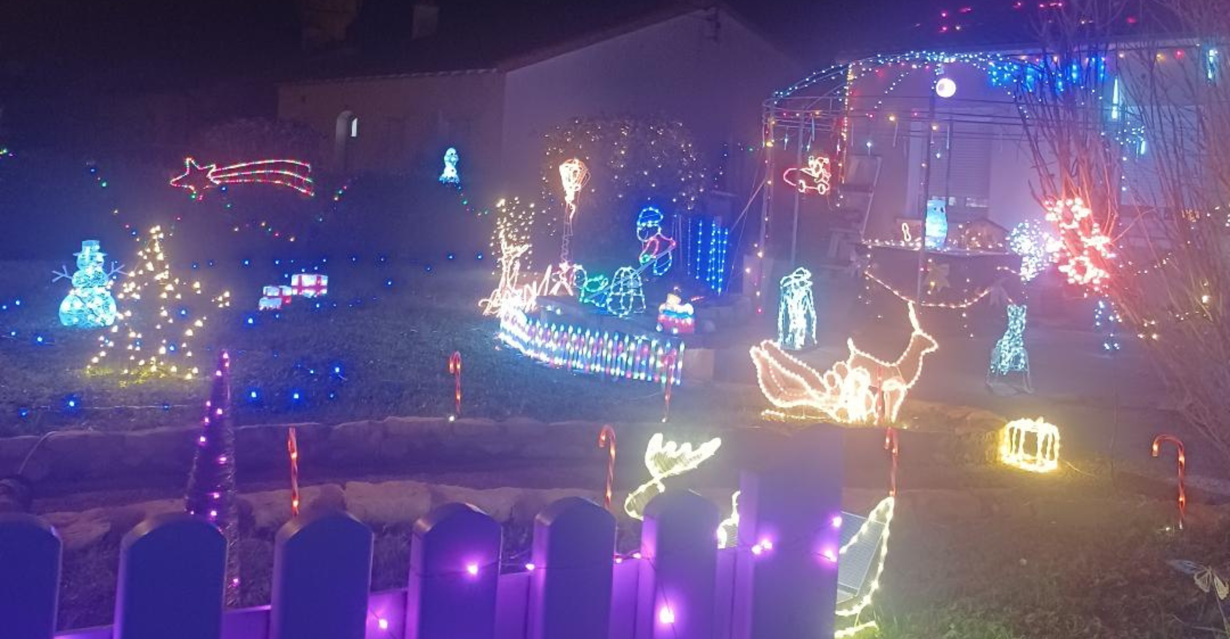 Jardin décoré pour Noël