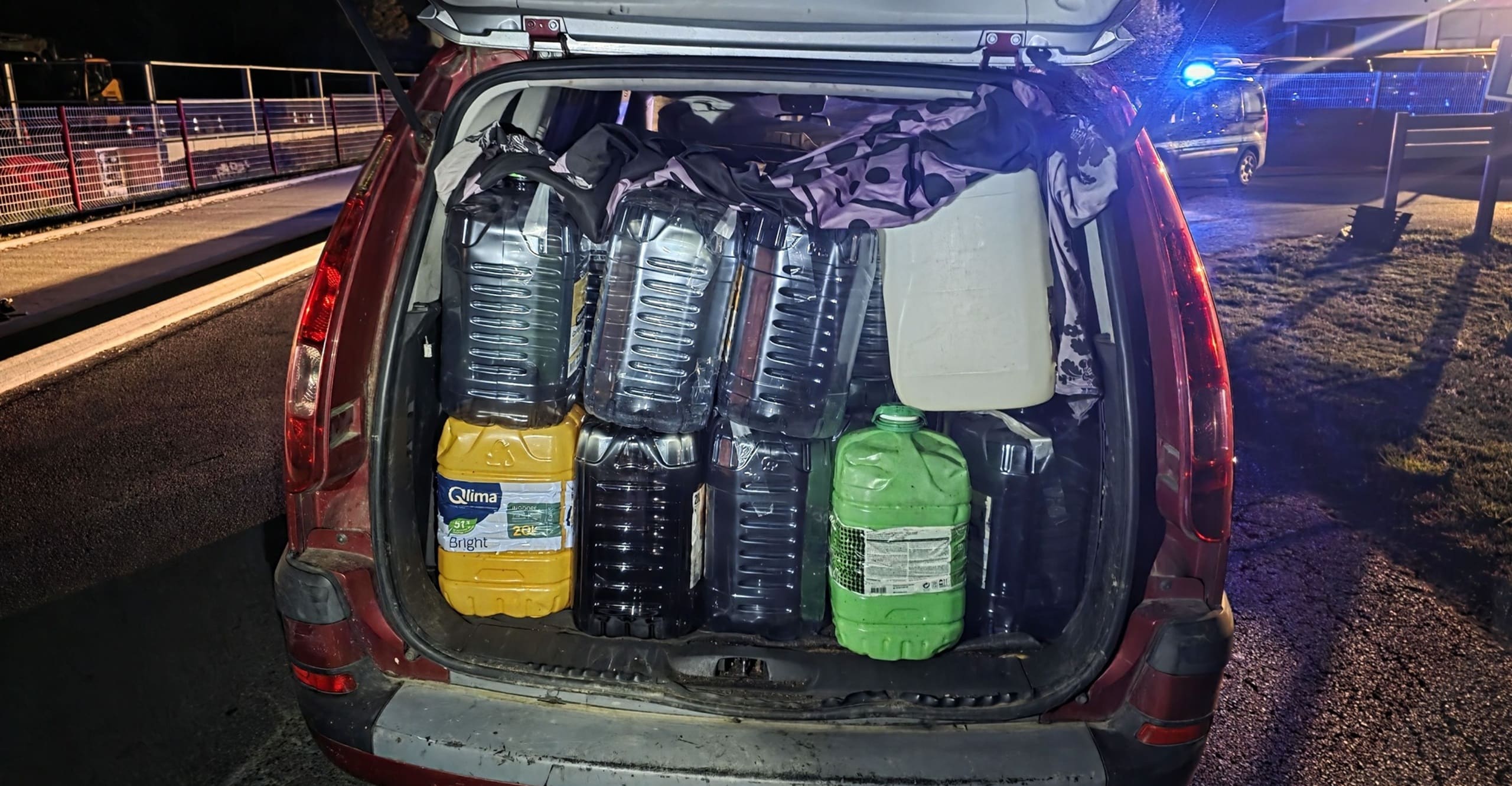 Véhicule Peugeot 807 intercepté par la gendarmerie après un vol de carburant en Deux-Sèvres